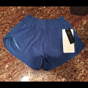 NWT lululemon hotty hot II shorts size 2